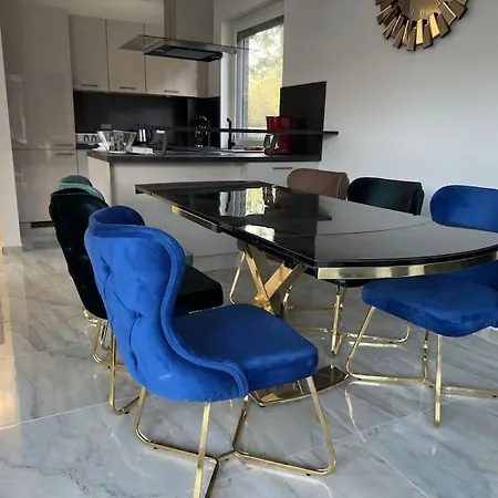 Dream House-b For 6 Persons *